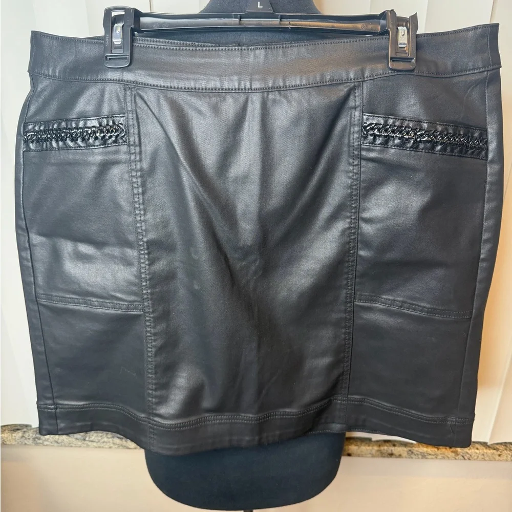 White House Black Market black faux-leather mini skirt chain detailing Size 18